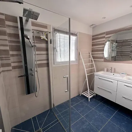 Contemporaine 8/9 Pers Avec Piscine & Clim Proche Plages - 4 Etoiles - Fr-1-768-43 *