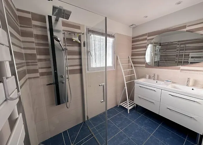 Contemporaine 8/9 Pers Avec Piscine & Clim Proche Plages - 4 Etoiles - Fr-1-768-43 *